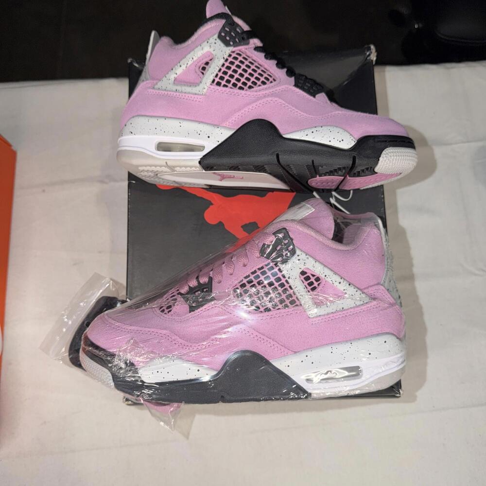 Size 5.5 - Air Jordan 4 Retro Orchid W - Picture 3 of 7